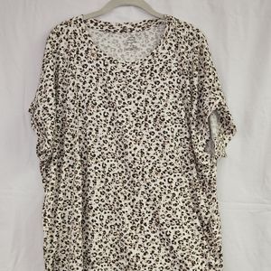 Banana Republic Factory Animal Print Tshirt